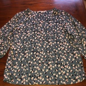 Quarter sleeve blouse